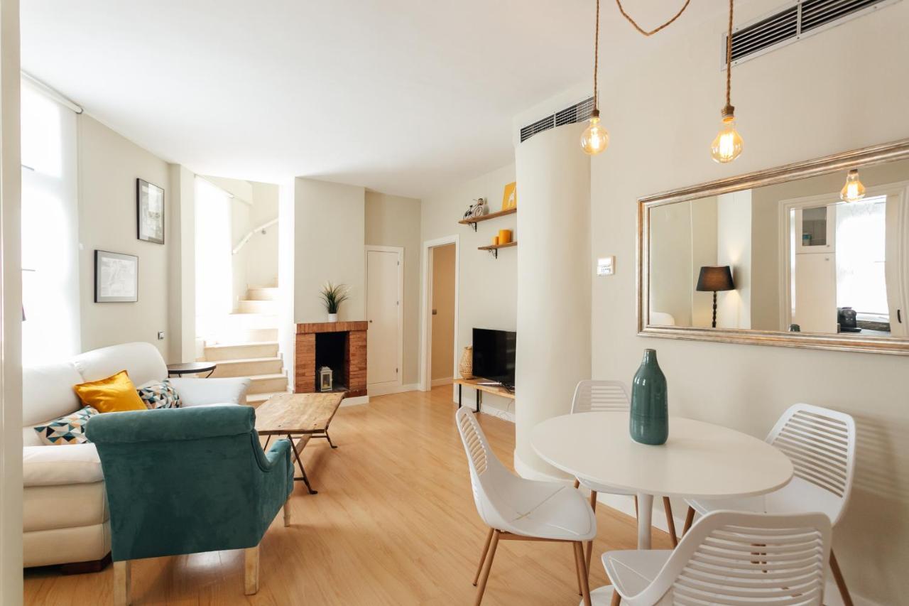 セビリアAlohamundi Duplex Alamedaアパートメント エクステリア 写真