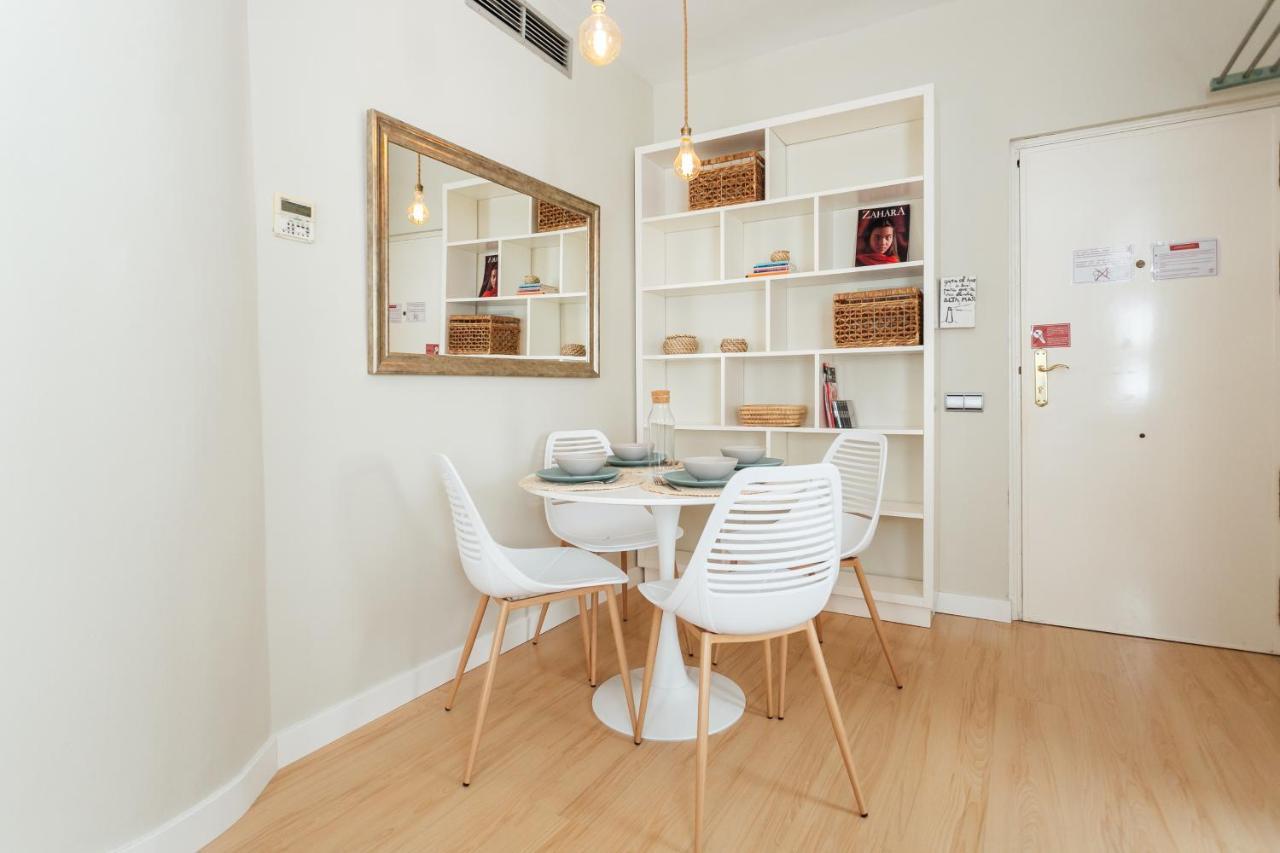 セビリアAlohamundi Duplex Alamedaアパートメント エクステリア 写真